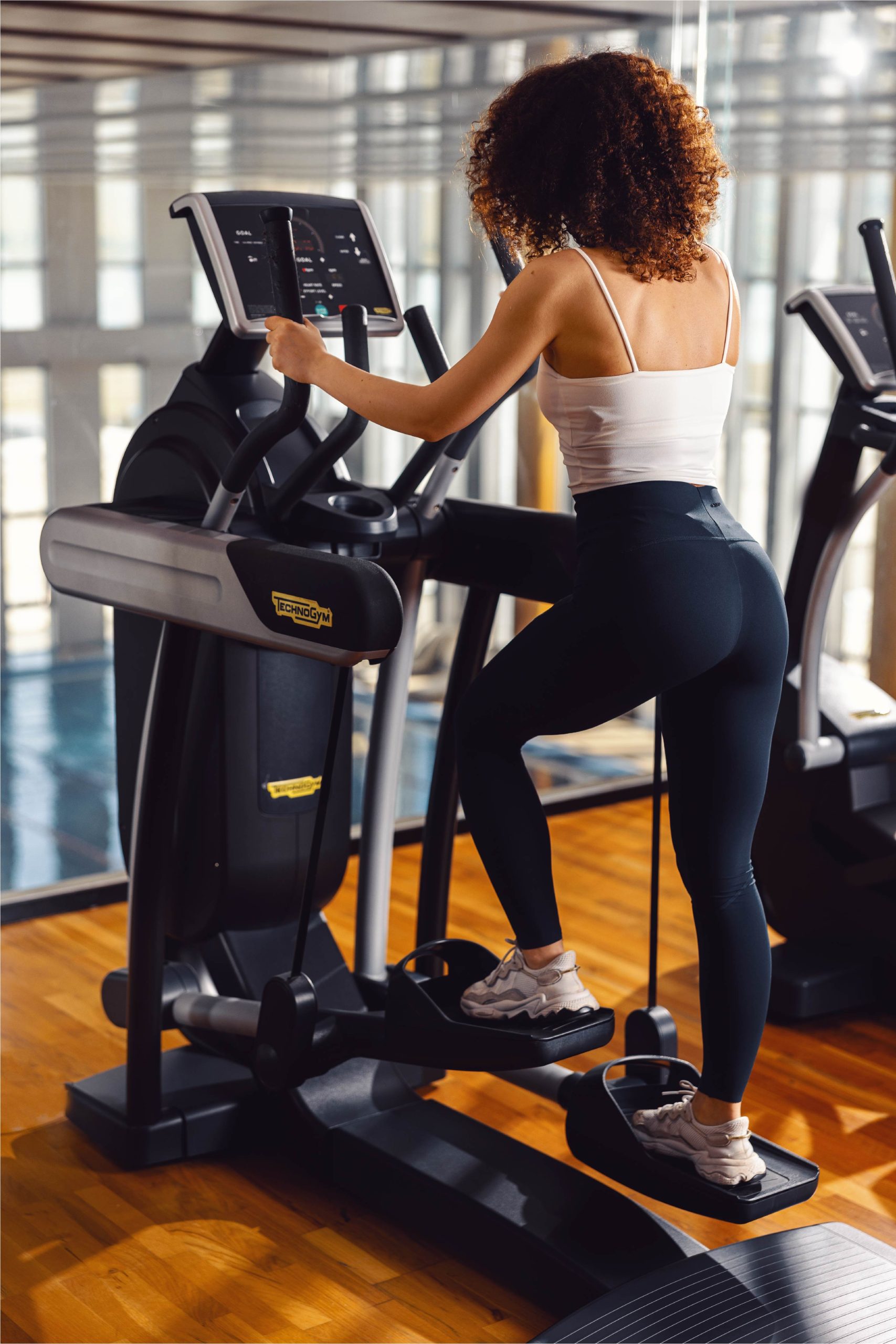 boys black nike slides